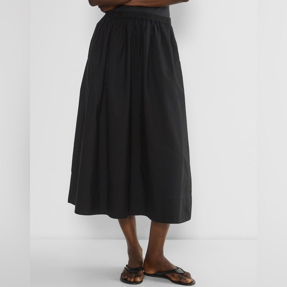 Aritzia Wilfred Luminary Poplin Skirt in Black
